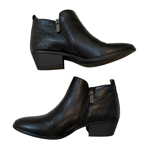 Eva & Zoe Women's Size 7 Black Zip Up Booties Ankle Boots Faux Leather - Picture 3 of 9